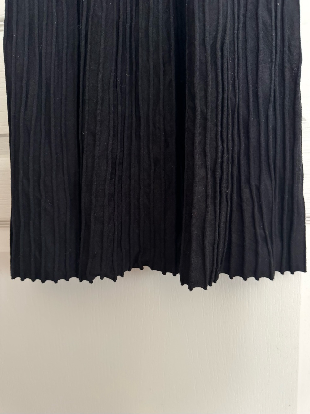 Lilysilk Off Shoulder Black Ribbed Midi Vivi Knit Dress - Picture 5 of 7